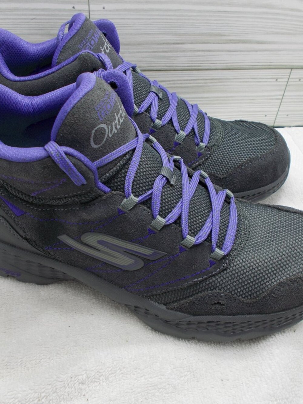 Skechers Go Walk Outdoors Women's Passage Hiking Boot Size 8